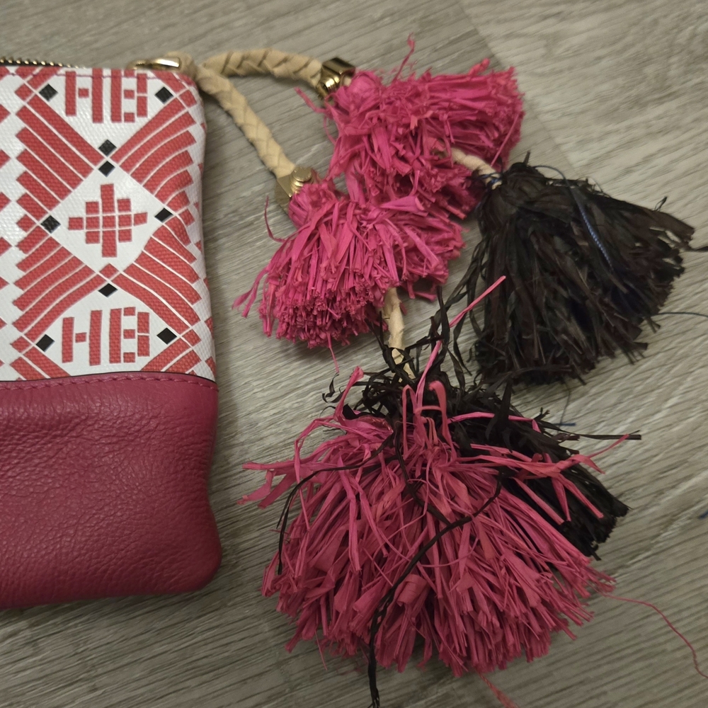 Henri Bendel Pink Geometric Clutch - Picture 4 of 8